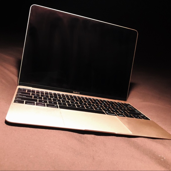 Gold MacBook Retina Display OS X 2016 El Capitan - Picture 2 of 6